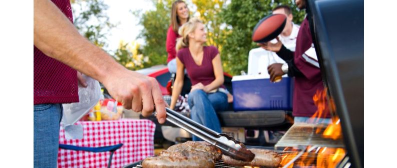 Understanding Gas Grills, Charcoal Grills, Smokers and Your Outdoor-Living Lifestyle!
